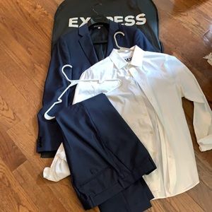 Express photographer fitted suit